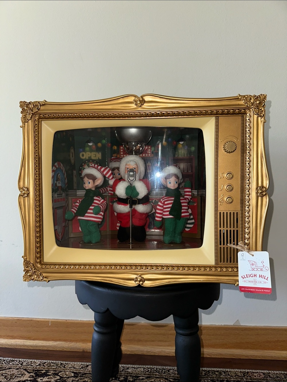 Holiday Animated MusicalSanta Bar Frame TV